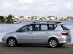 Toyota Avensis Verso 2003 года